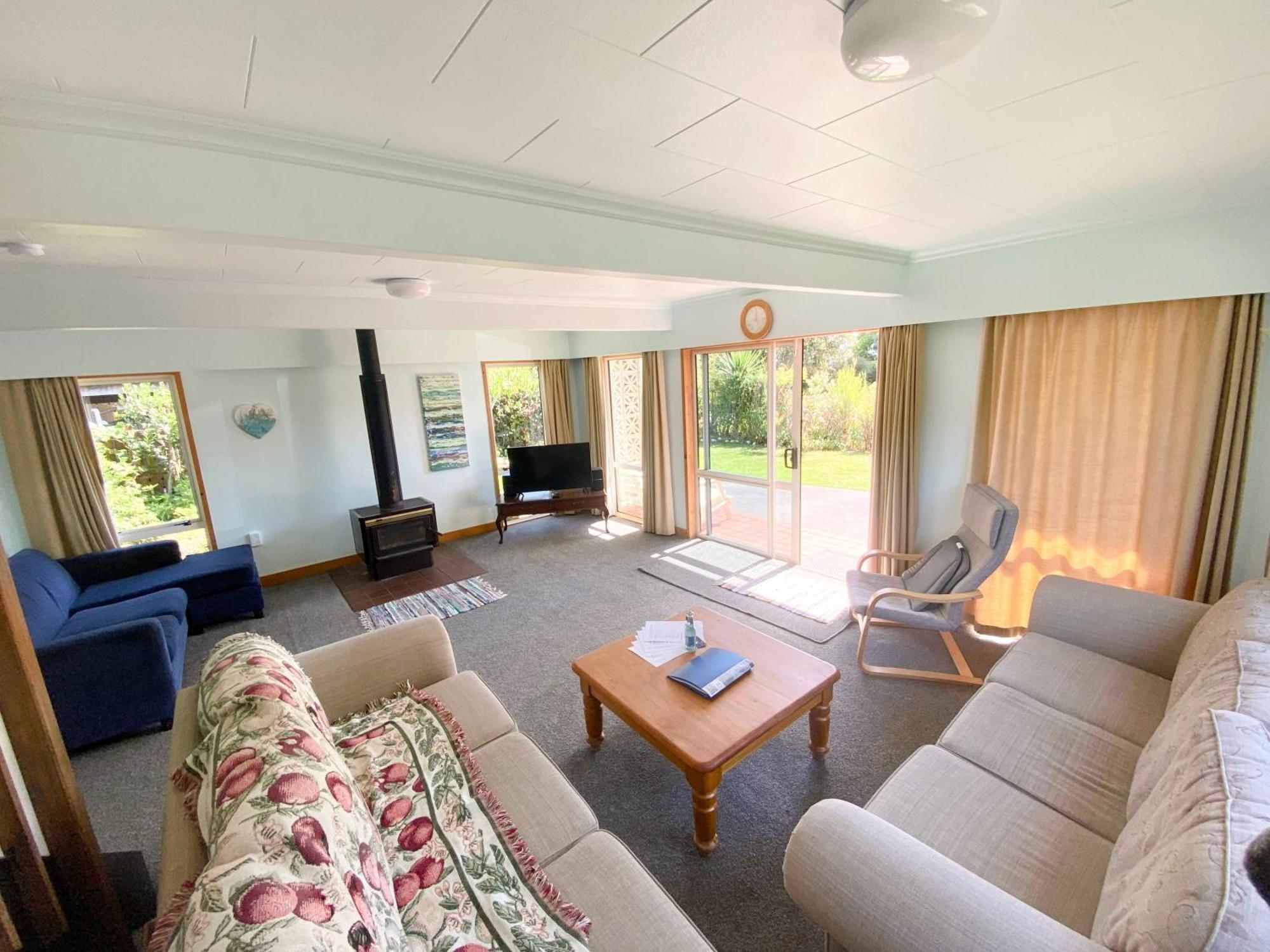 Coastal Charm In Patons Rock Villa Rangihaeata Luaran gambar